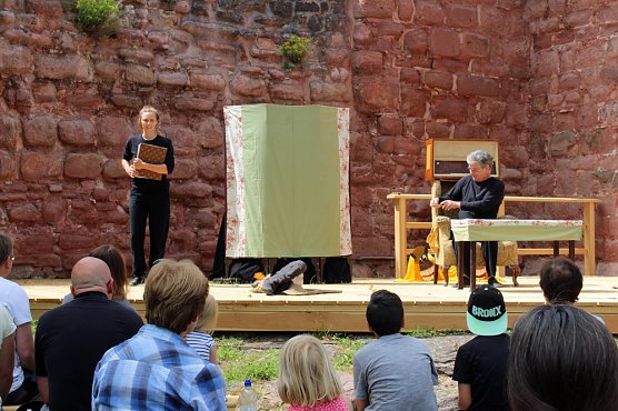 Kleinb&uuml;hne am Kyffh&auml;user eingeweiht (Foto: Karl-Heinz Herrmann)