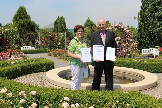 Zertifikat (Foto: Rosenstadt Sangerhausen GmbH) Zertifikat (Foto: Rosenstadt Sangerhausen GmbH)