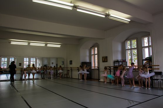 Tanzmärchen zur Vorweihnachtszeit (Foto: Patricia Friedrich) Tanzmärchen zur Vorweihnachtszeit (Foto: Patricia Friedrich)