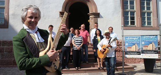 Hoher Besuch zum Heringer Schlossfest: die Rockoper "Faust" hat sich angek&uuml;ndigt (Foto: Angelo Glashagel)