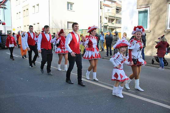Der Rosenmontagsumzug in Sondershausen (2) (Foto: Karl-Heinz Herrmann) Der Rosenmontagsumzug in Sondershausen (2) (Foto: Karl-Heinz Herrmann)