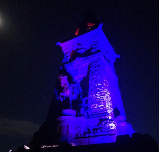 Probeleuchten am Kyffhäuser (Foto: Volker Stietzel) Probeleuchten am Kyffhäuser (Foto: Volker Stietzel)