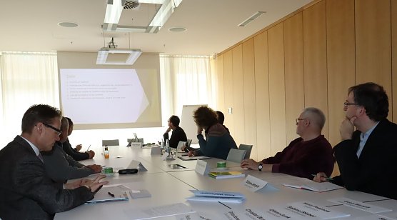 Heute fand das 10. Treffen des Arbeitskreises Verkehrsinfrastruktur unter Vorsitz der Stadt Nordhausen in der Stadtbibliothek Nordhausen statt (Foto: Pressestelle Stadt Nordhausen)