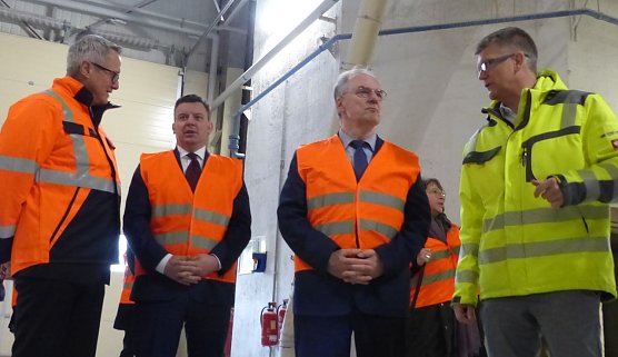 Werksrundgang (Foto: nnz)