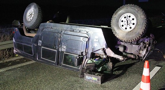 Hummer &uuml;berschl&auml;gt sich (Foto: S. Dietzel)