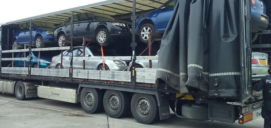 &Uuml;bereinander gestapelt (Foto: Polizei)