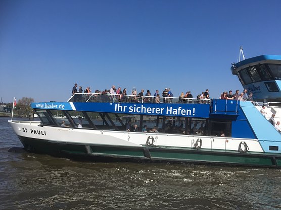 Nix mit Vergn&uuml;gungsfahrten im Hamburger Hafen - erst muss die Inzidenz runter (Foto: nnz-Archiv)