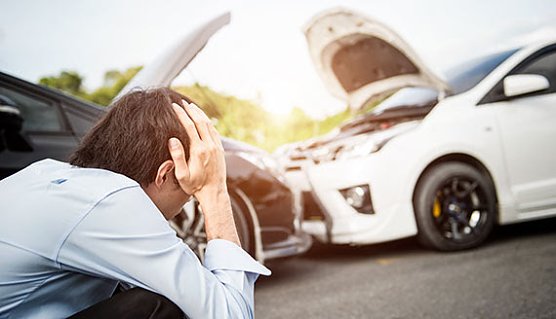 Was tun bei einem Unfall? (Foto: AvD) Was tun bei einem Unfall? (Foto: AvD)