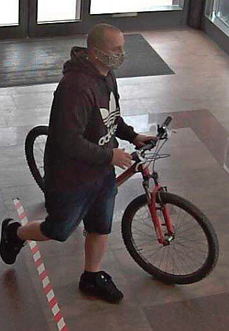 Wer kennt diesen Mann  (Foto: Polizei Mansfeld-S&uuml;dharz )