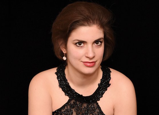 Als Violinsolistin im Konzert: Ioana Cristina Goicea (Foto: TNLOS) Als Violinsolistin im Konzert: Ioana Cristina Goicea (Foto: TNLOS)