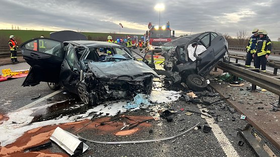 Tragischer Verkehrsunfall auf der A 38 bei Leinefelde (Foto: Silvio Dietzel) Tragischer Verkehrsunfall auf der A 38 bei Leinefelde (Foto: Silvio Dietzel)