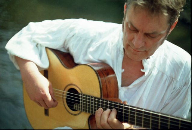 Bild: MARTIN C. HERBERG - "GITARREN TOTAL"