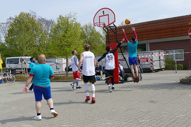 Bild: Streetball in Artern � Erfolgsgeschichte im 23. Jahr