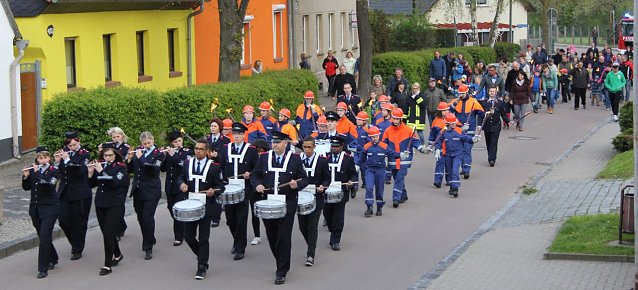 Bild: Bei sch&ouml;nem Wetter musste der Umzug in Helfta in diesem Jahr nicht ausfallen.