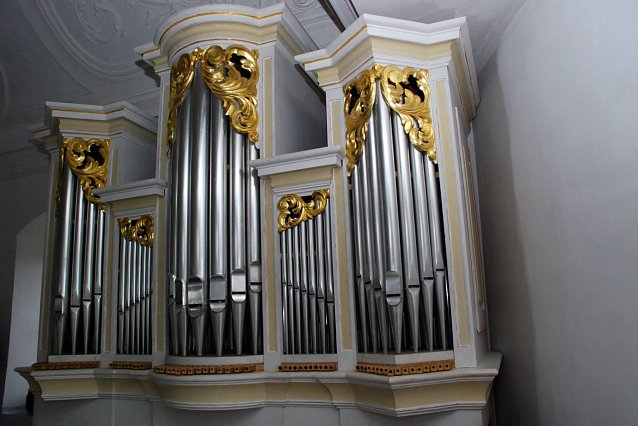 Bild: Die Wegscheider-Orgel in der Allstedter Schlosskapelle. Hier spielte Thomas Ennenbach die M&uuml;ntzer-CD ein.