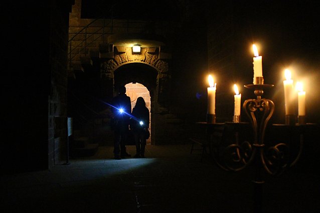 Bild: Mit der Taschenlampe auf dem Kyffh&auml;user