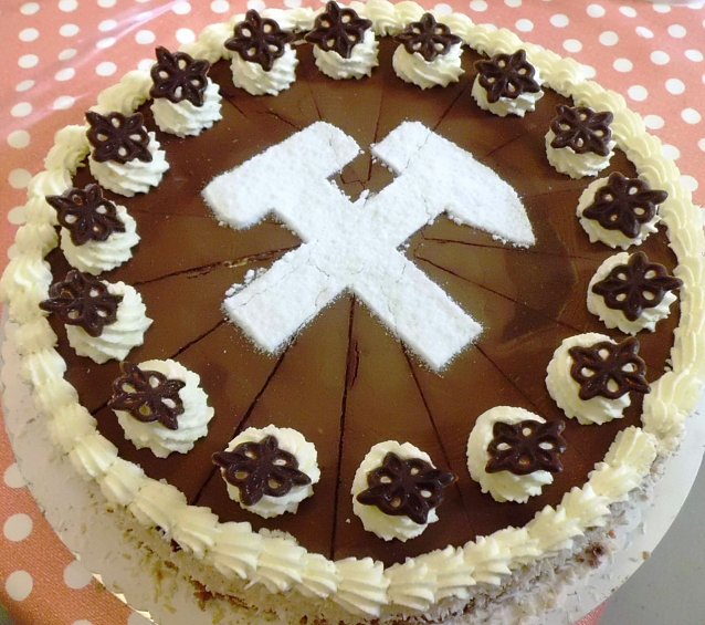 Bild: Torte mit Bergbaumotiv