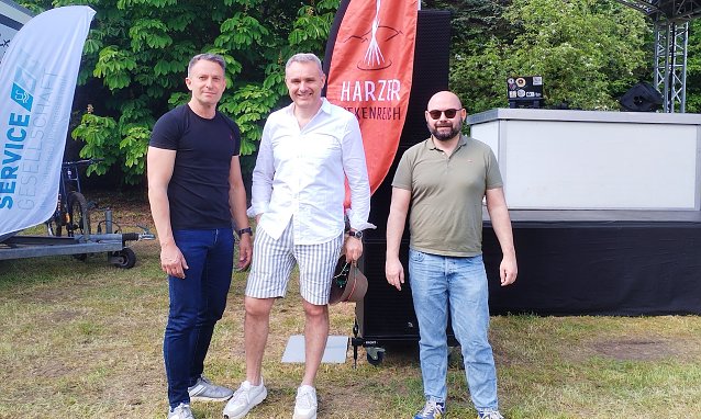 Bild: Warten auf die G&auml;ste: Alf Grabinsky, Gunnar Reuter und Michael Mohr