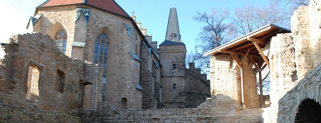 Bild: Verschiedene Spielorte auf Schloss Mansfeld laden vom 19. bis 21. August 2016 zum ersten Mansfelder Song- und Slam-Festival ein.
