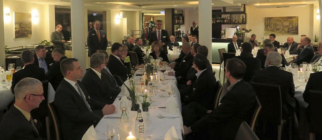 Bild: Treffen zweier Bundesl&auml;nder