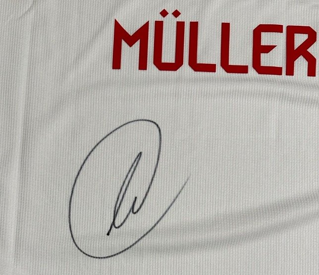 Bild: Trikot von Thomas M&uuml;ller