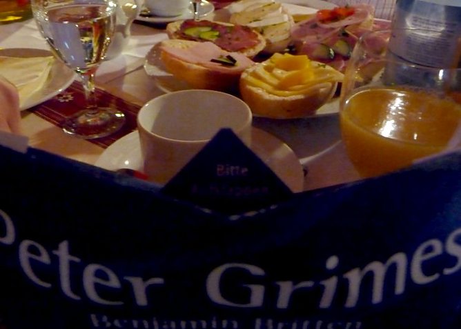 Fr&uuml;hst&uuml;ck im Theater (Foto: nnz)