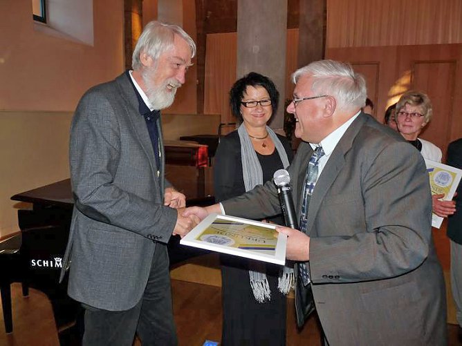 S&auml;nger im Wettstreit (Foto: Karl-Heinz Herrmann)