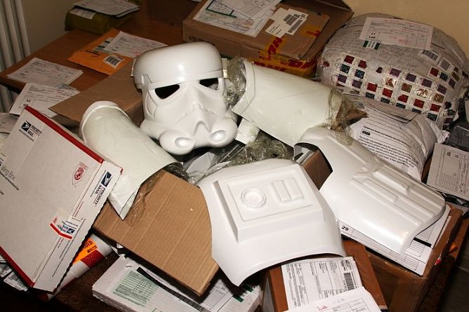 Vernichtete Sternenkrieger (Foto: Zoll) Vernichtete Sternenkrieger (Foto: Zoll)