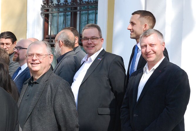 Aus dem Mansfelder Land kommen drei AfD-Abgeordnete im Landtag: Robert Farle, Jens Diederichs und Andreas Gehlmann (von links). (Foto: Jochen Miche)