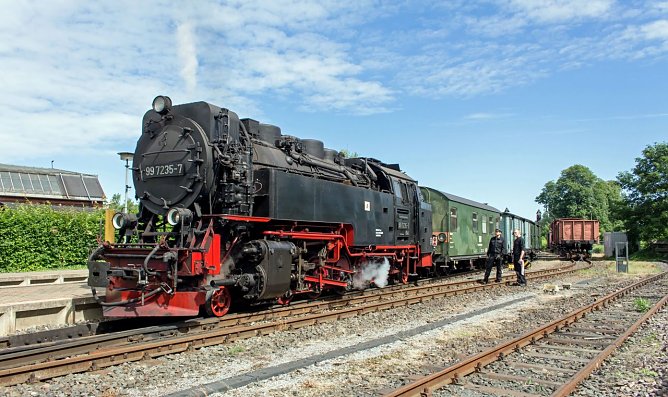 Mit dem Hilfszug unterwegs (Foto: HSB/Bahnsen)