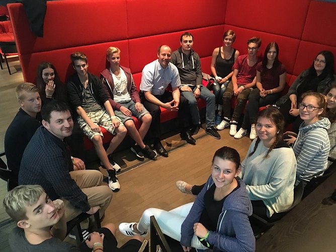 Jugendliche aus Halle im Europaparlament (Foto: Veranstalter)