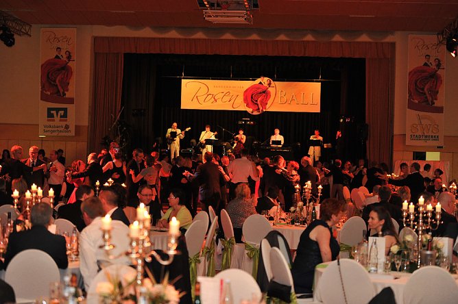 Rosenball 2015 (Foto: Karin Thom) Rosenball 2015 (Foto: Karin Thom)