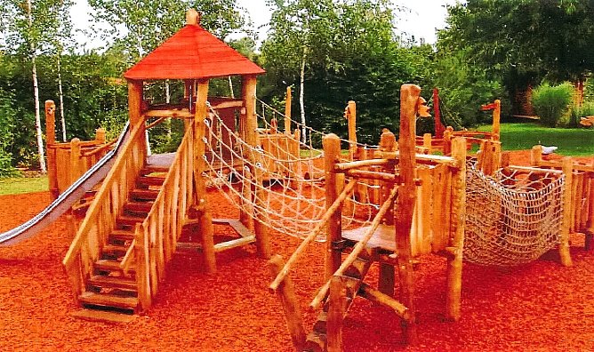 Da macht Spielen doppelt Spaß (Foto: Stadtverwaltung) Da macht Spielen doppelt Spaß (Foto: Stadtverwaltung)