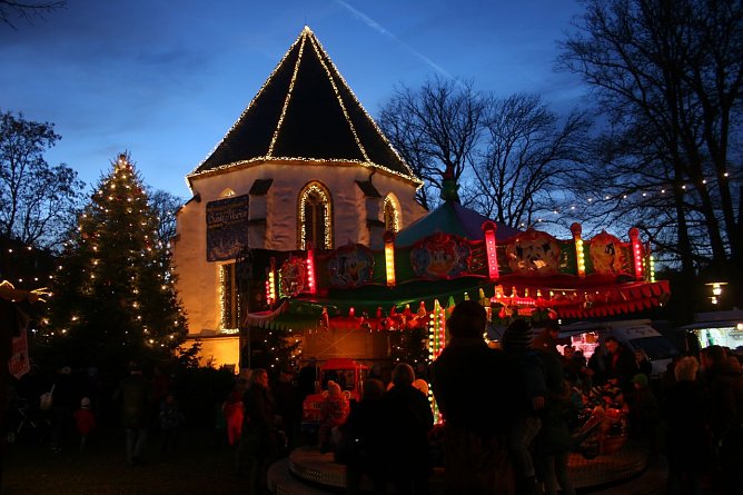 St. Marien bei Lichterglanz (Foto: Rosenstadt GmbH/K. Thom)