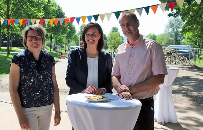 Geoerlebnislandschaft an der Barbarossahhöhle (Foto: Karl-Heinz Herrmann) Geoerlebnislandschaft an der Barbarossahhöhle (Foto: Karl-Heinz Herrmann)