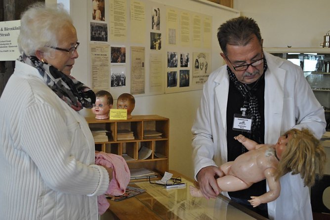 Puppendoktor (Foto: Privat)