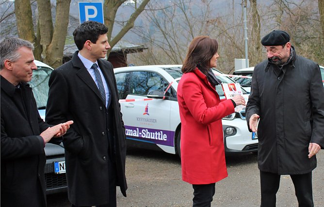 Mit Elektroantrieb zum Kyffhäuserdenkmal (Foto: Karl-Heinz Herrmann) Mit Elektroantrieb zum Kyffhäuserdenkmal (Foto: Karl-Heinz Herrmann)