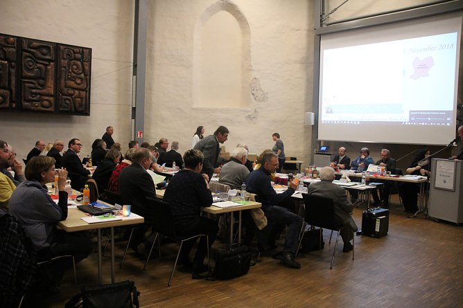 Kreissynode fasste Beschlüsse (Foto: Karl-Heinz Herrmann) Kreissynode fasste Beschlüsse (Foto: Karl-Heinz Herrmann)