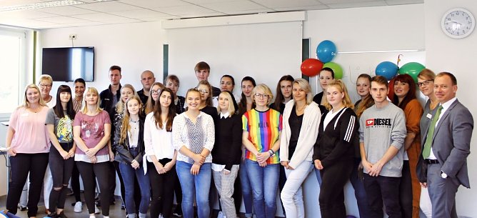 Neue Azubis begr&uuml;&szlig;t (Foto: Helios Klinik Sangerhausen, Anett Brommund-Schnabel)