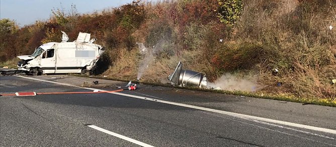 Explosionsgefahr auf der A 38 (Foto: privat)