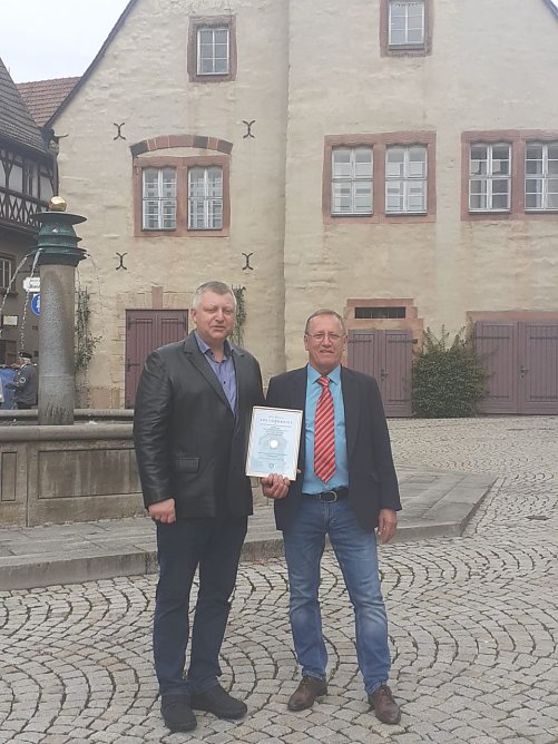 AfD-Fraktion &uuml;berreicht Spende  (Foto: AFD)