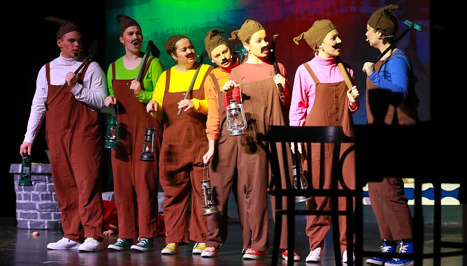 Alle sieben auf einem Foto (Foto: Marko Heiroth)