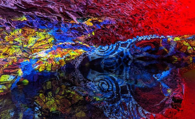 Lichterwelten in der Barbarossah&ouml;hle (Foto: Barbarossah&ouml;hle)