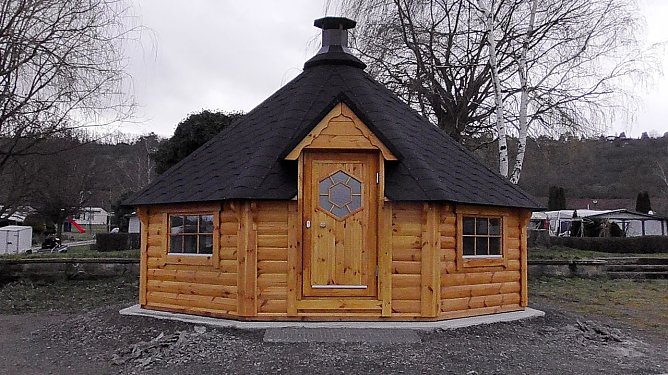 Neue Grillh&uuml;tte  (Foto: U. Reinboth )