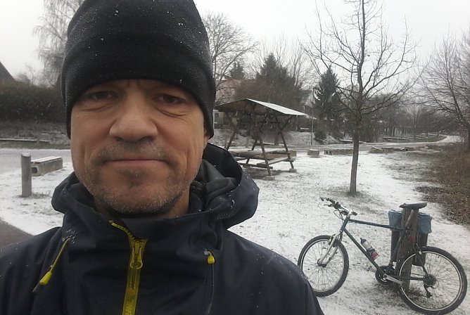 Rund 70 Mal f&uuml;hrte der Nordh&auml;user Bodo Schwarzberg bereits Wanderungen von 100 und mehr Kilometern L&auml;nge nonstop im Harz und in anderen Wandergebieten Mitteldeutschlands.  (Foto: b.Schwarzberg)