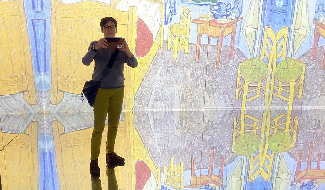 Mitten in einer Spiegelwelt (Foto: S. Schr&ouml;der)