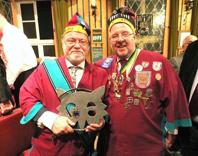 Aus Junker Jörg wurde Ritter Doppelkorn (Foto: J.Bauersfeld) Aus Junker Jörg wurde Ritter Doppelkorn (Foto: J.Bauersfeld)