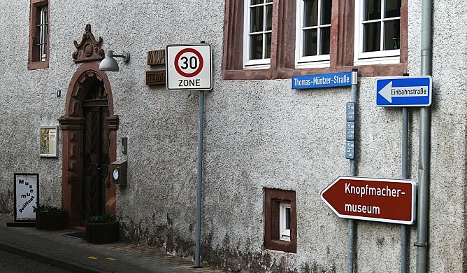 Neue Wegweiser (Foto: U.Reinboth ) Neue Wegweiser (Foto: U.Reinboth )