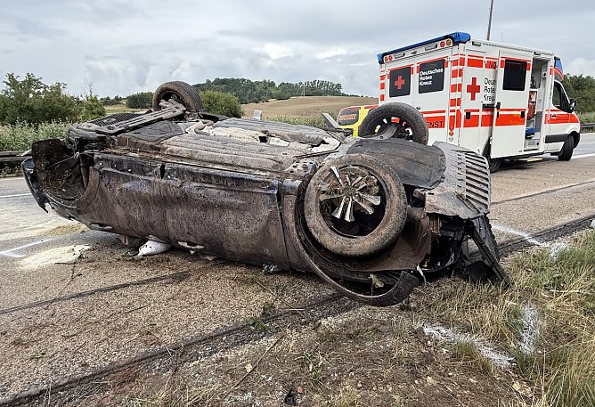 Unfall heute Nachmittag auf der A 38 (Foto: S.Dietzel) Unfall heute Nachmittag auf der A 38 (Foto: S.Dietzel)