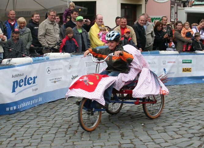 Seifenkistenrennen (Foto: Hellberg) Seifenkistenrennen (Foto: Hellberg)